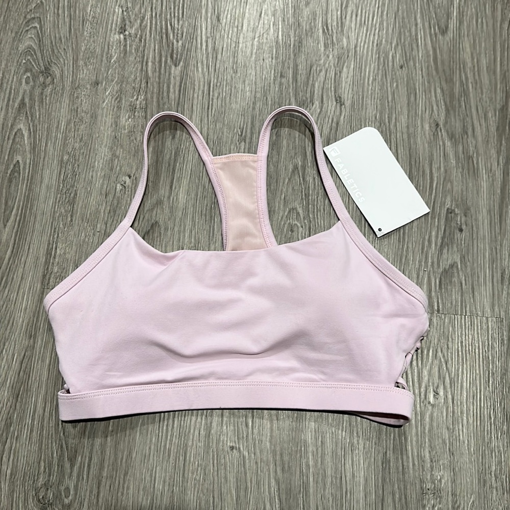 Fabletics Sports Bra in Light Purple/Pink, Women’s Size Small